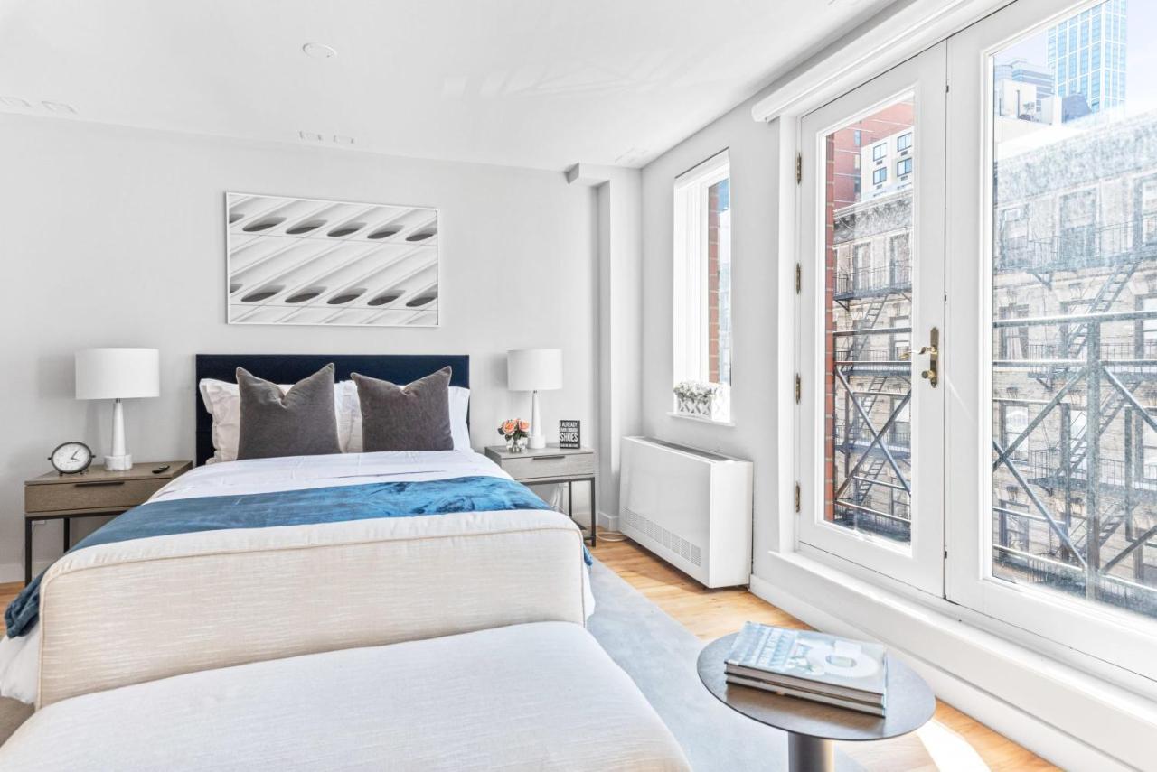 Modern Studio With Charming Juliet Balcony In Upper East Side Сasa de vacaciones