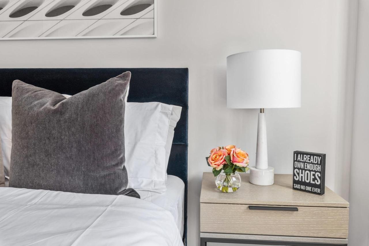 Modern Studio With Charming Juliet Balcony In Upper East Side * Nueva York