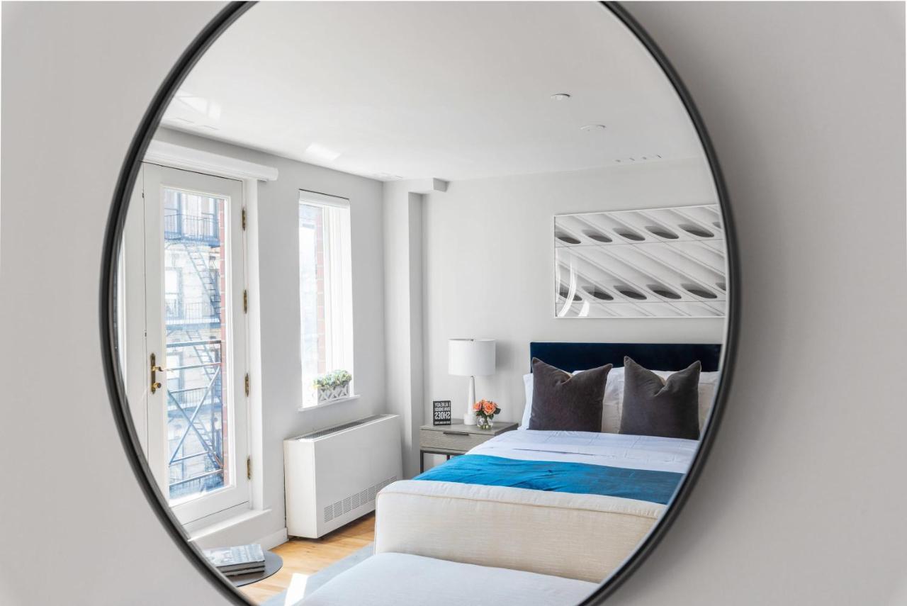 Modern Studio With Charming Juliet Balcony In Upper East Side Сasa de vacaciones