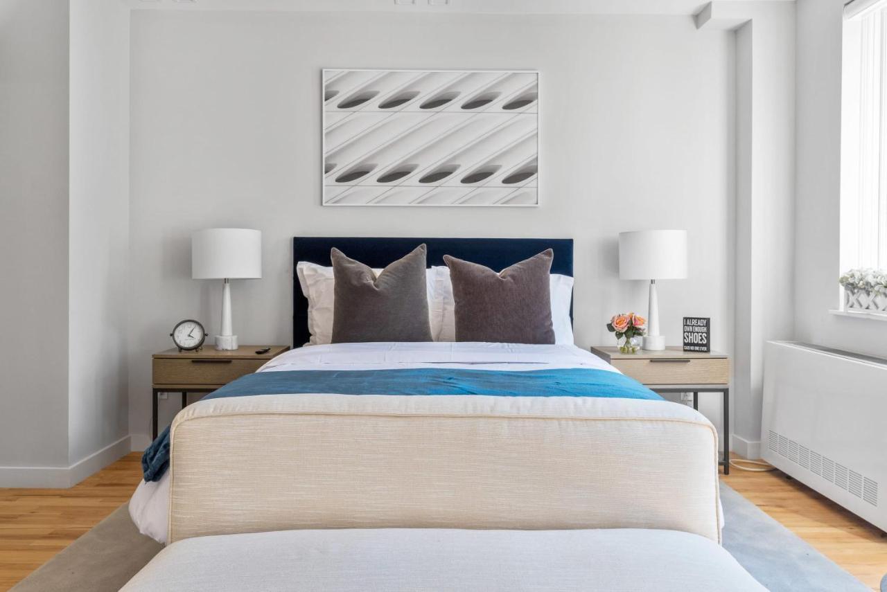 Сasa de vacaciones Modern Studio With Charming Juliet Balcony In Upper East Side *